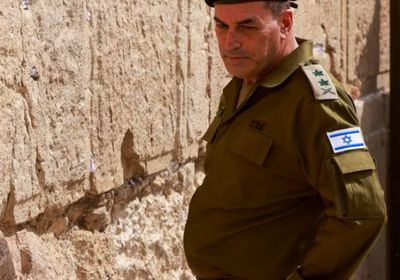 وزير الدفاع الإسرائيلي يرفض لقاء رئيس أركان الاحتلال في مكتبه