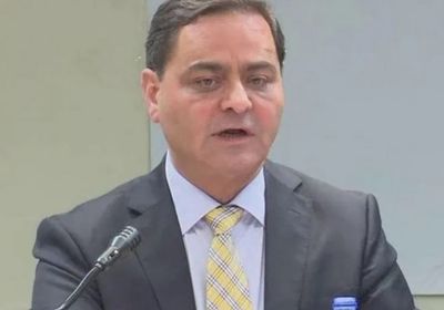 الرئاسة الفلسطينية تكشف حقيقة تعيين رجل أعمال لحكم قطاع غزة