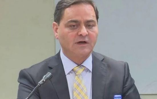 الرئاسة الفلسطينية تكشف حقيقة تعيين رجل أعمال لحكم قطاع غزة