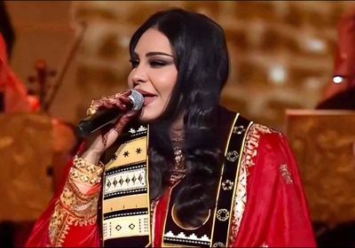 أحلام تختتم مهرجان قرطاج بتونس بحفل غنائي