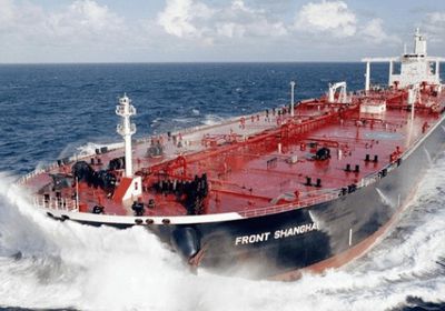 ناقلة غاز خاضعة للعقوبات تصل لمحطة روسية بالقطب الشمالي