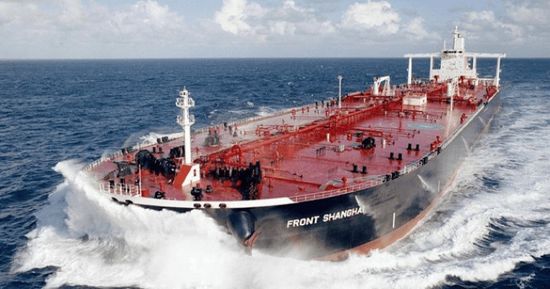 ناقلة غاز خاضعة للعقوبات تصل لمحطة روسية بالقطب الشمالي