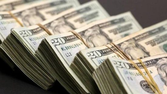 انخفاض الدولار لأدنى مستوى في أسبوعين بعد بيانات التضخم