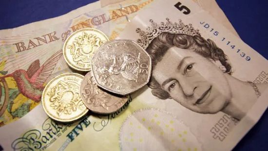 ارتفاع الجنيه الإسترليني لأعلى مستوى في ثلاثة أسابيع