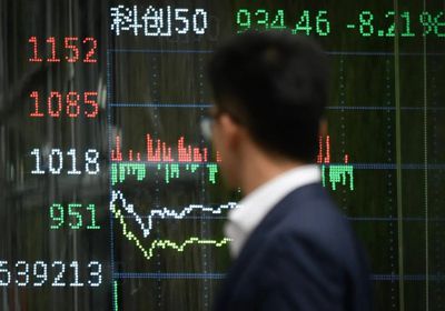 الأسهم الصينية تسجل أعلى مستوى في أربع سنوات