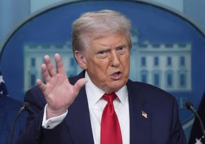 ترامب: عقد اجتماع مع بوتين وزيلينسكي يعتمد على نتائج قمة ألاسكا