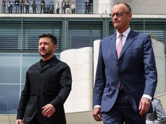 زيلينسكي يلتقي ميرتس في برلين