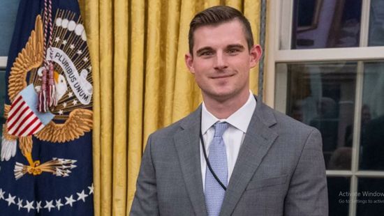 مستشار ترامب للأصول الرقمية يغادر منصبه