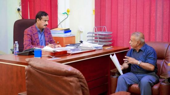 محافظ شبوة يتابع خطط تخفيض أسعار المشتقات النفطية