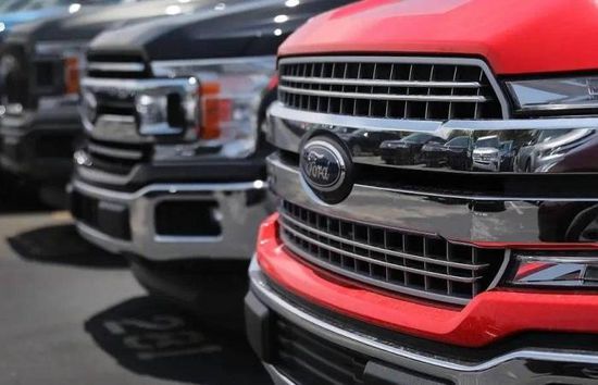 "فورد" تستدعي أكثر من 103 آلاف شاحنة "إف-150"