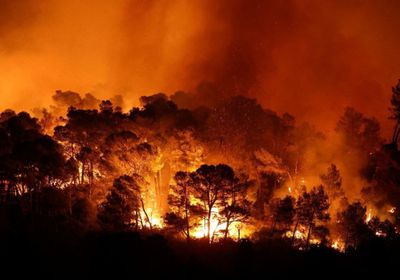 حرائق الغابات تقتل 3 في جنوب أوروبا