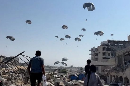 الإمارات تنفذ الإنزال الجوي الـ71 للمساعدات في غزة