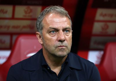 فليك واثق من تسجيل برشلونة لصفقاته الجديدة