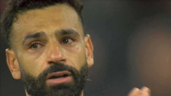 جوتا يبكي محمد صلاح أمام الجماهير
