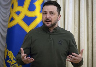 زيلينسكي يدعو ترامب لإقناع روسيا بإنهاء الحرب