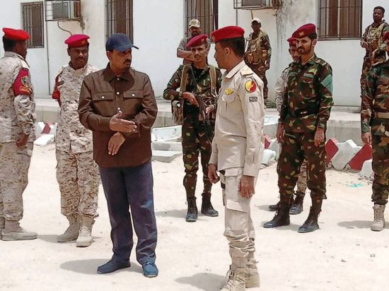 محافظ حضرموت يزور معسكر قوات الشرطة العسكرية