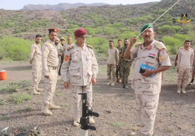 اللواء الأول مشاة يختتم تدريبات بالذخيرة الحية