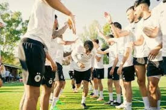 الشحانية يعود بنقطة من ملعب الدحيل في بداية مشوار الدوري القطري