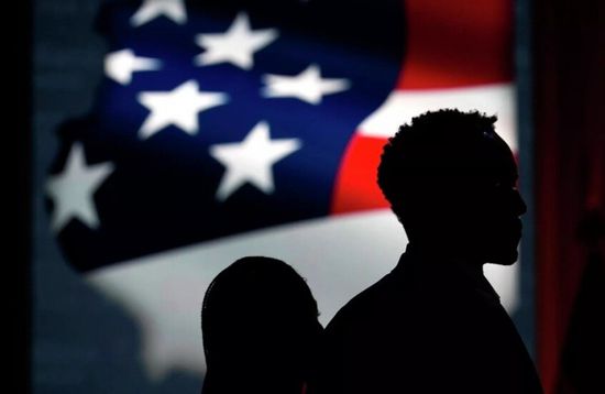 الخارجية الأمريكية تعلق إصدار التأشيرات لسكان غزة