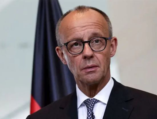 المستشار الألماني يقترح عقد قمة ترامب وبوتين وزيلينسكي في أوروبا