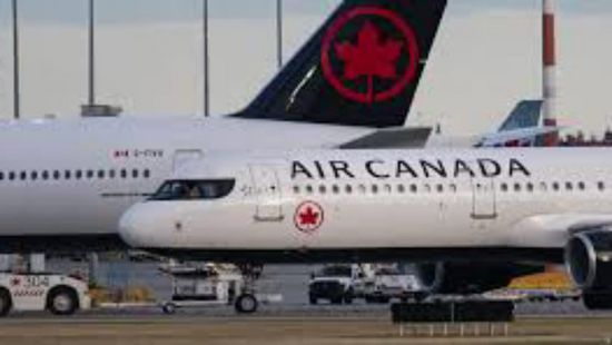الحكومة الكندية تنهي إضراب مضيفي "إير كندا"