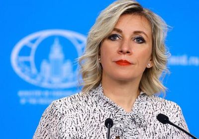 افتراء دنيء.. زاخاروفا ترد على تصريحات ماكرون بشأن أوكرانيا