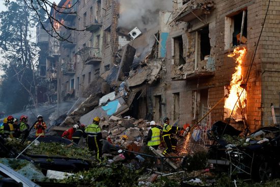 هجمات روسية مكثفة تستهدف مدنًا أوكرانية