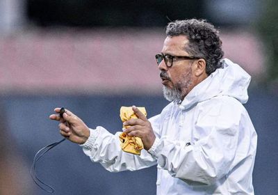 سانتوس يُقيل مدربه شافيير