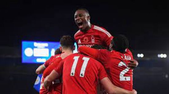 مدرب حراس مرمى فورست يتعرض لإصابة في رأسه