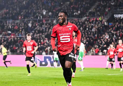 فورست يتعاقد مع المهاجم الفرنسي كاليمويندو قادمًا من ستاد رين