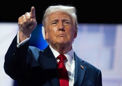 إدارة ترامب تستغني عن 300 ألف موظف حكومي