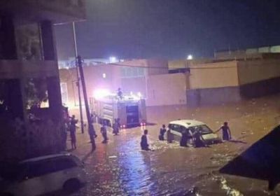  لملس يوجه بمساعدة المواطنين المتضررين من الانخفاض الجوي