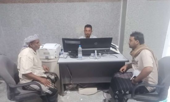 انتقالي سقطرى يتفقد فروع البنوك المحلية ويتابع الأوضاع المصرفية