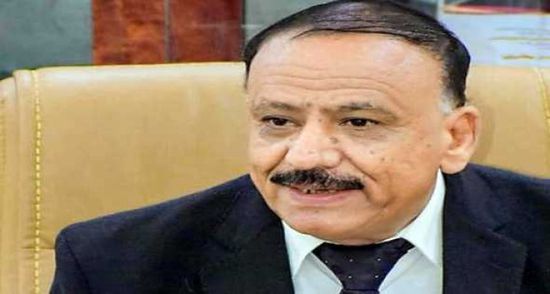 وزير النقل يمنع المرافق من التعاقد بالعملة الأجنبية