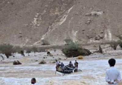 أمطار غزيرة تقطع الطرق بين مدن ساحل ووادي حضرموت