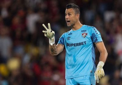 فابيو حارس فلومينينسي يتخطى رقم شيلتون كأكثر لاعب مشاركة