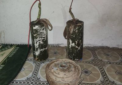 فريق من دفاع شبوة يفكك عبوات ناسفة وألغام في عسيلان
