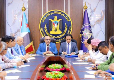 فريق التوجيه يستعرض مهامه في أول لقاء مع انتقالي عدن