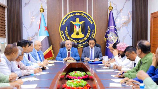 فريق التوجيه يستعرض مهامه في أول لقاء مع انتقالي عدن