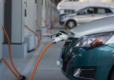 توقعات بطفرة في سوق شحن السيارات الكهربائية بحلول 2040