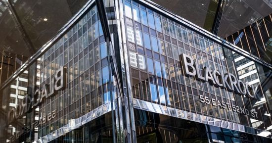 صندوق تابع لـ"بلاك روك" يستحوذ على حصة في وحدة لـ"إيني"