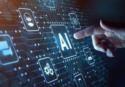 الذكاء الاصطناعي يعيد لبريطانية صوتها المفقود منذ 25 عامًا