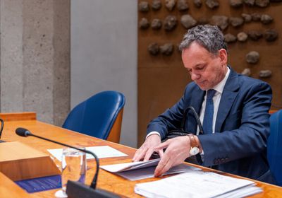 بسبب غزة.. وزير الخارجية الهولندي يقدم استقالته