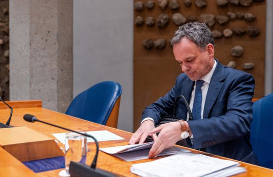 بسبب غزة.. وزير الخارجية الهولندي يقدم استقالته