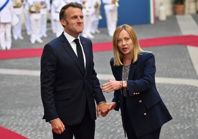 لهذا السبب.. فرنسا تستدعي سفيرة إيطاليا