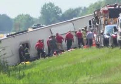 انقلاب حافلة سياحية في نيويورك يخلف قتلى وجرحى