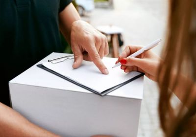 الهند تقرر تعليق إرسال الطرود إلى أمريكا