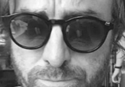 وفاة مساعد مخرج مسلسل "Emily in Paris" أثناء تصوير الموسم الخامس في فينيسيا