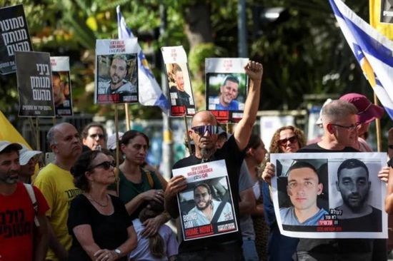 عائلات الرهائن تحاصر منازل وزراء بارزين في حكومة نتنياهو