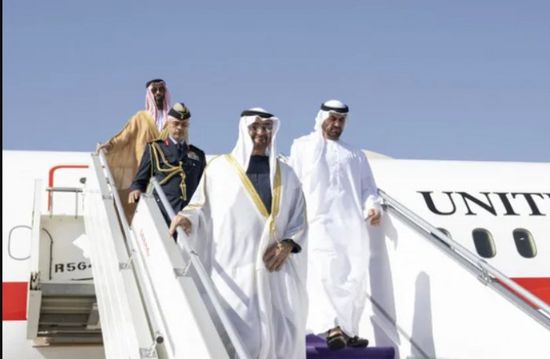 رئيس الإمارات يصل أنغولا